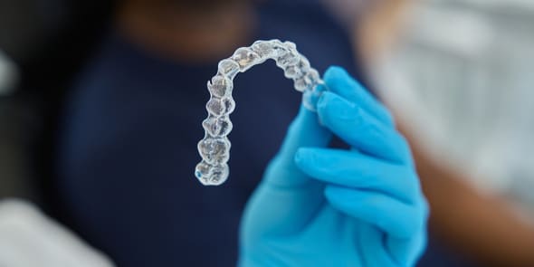 maintaining oral hygiene with invisalign